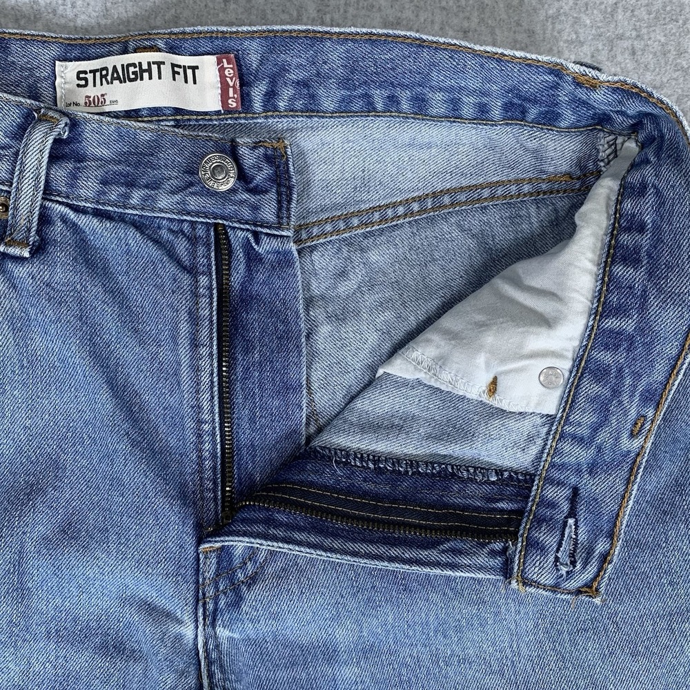 Vintage Levi's 505 Jeans Mens 31x30 (31x27.5 Actual) Blue Straight Fit - Picture 15 of 16